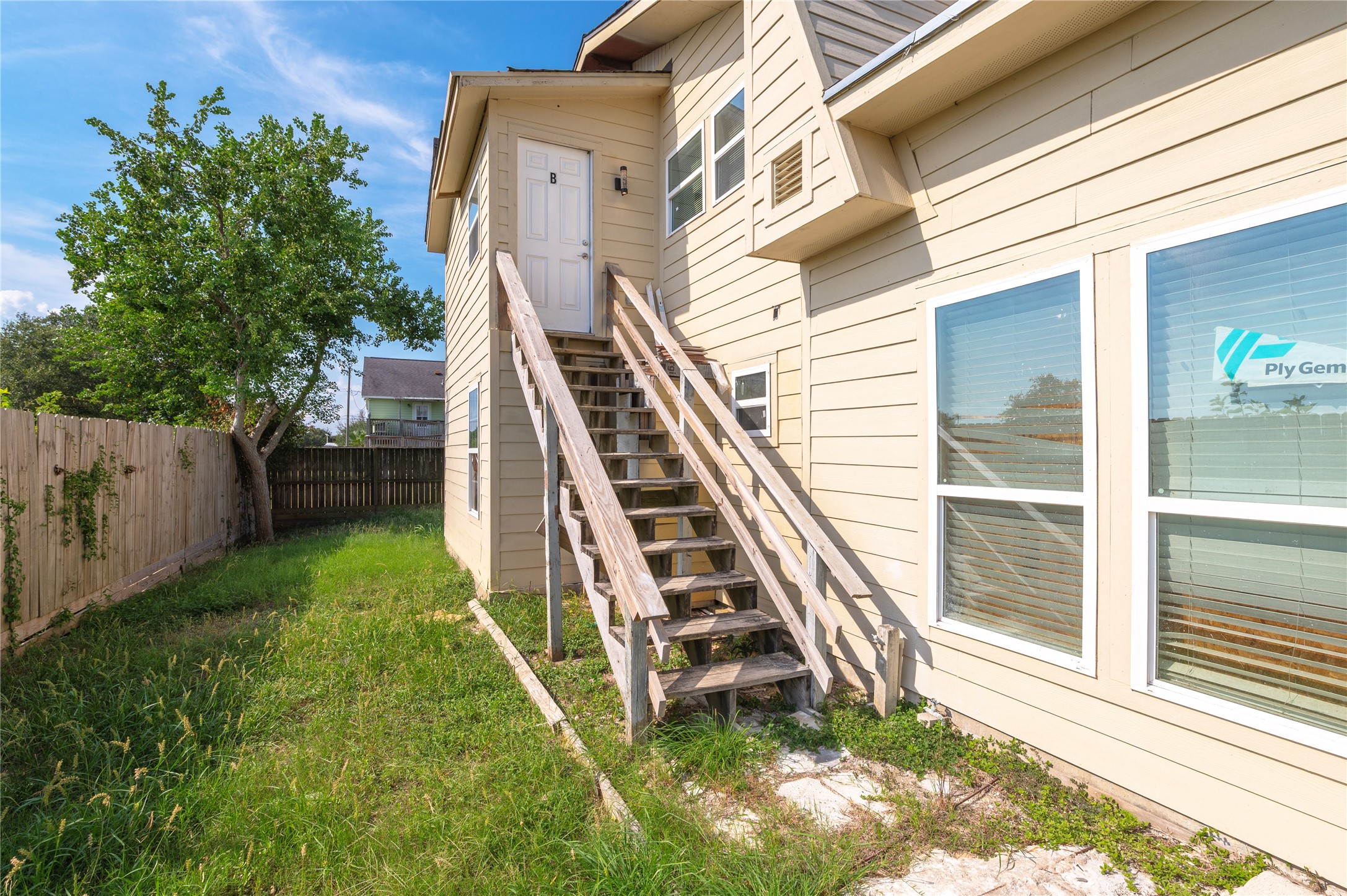 7003 Schlitz Lane, #B, Hitchcock, TX 77563