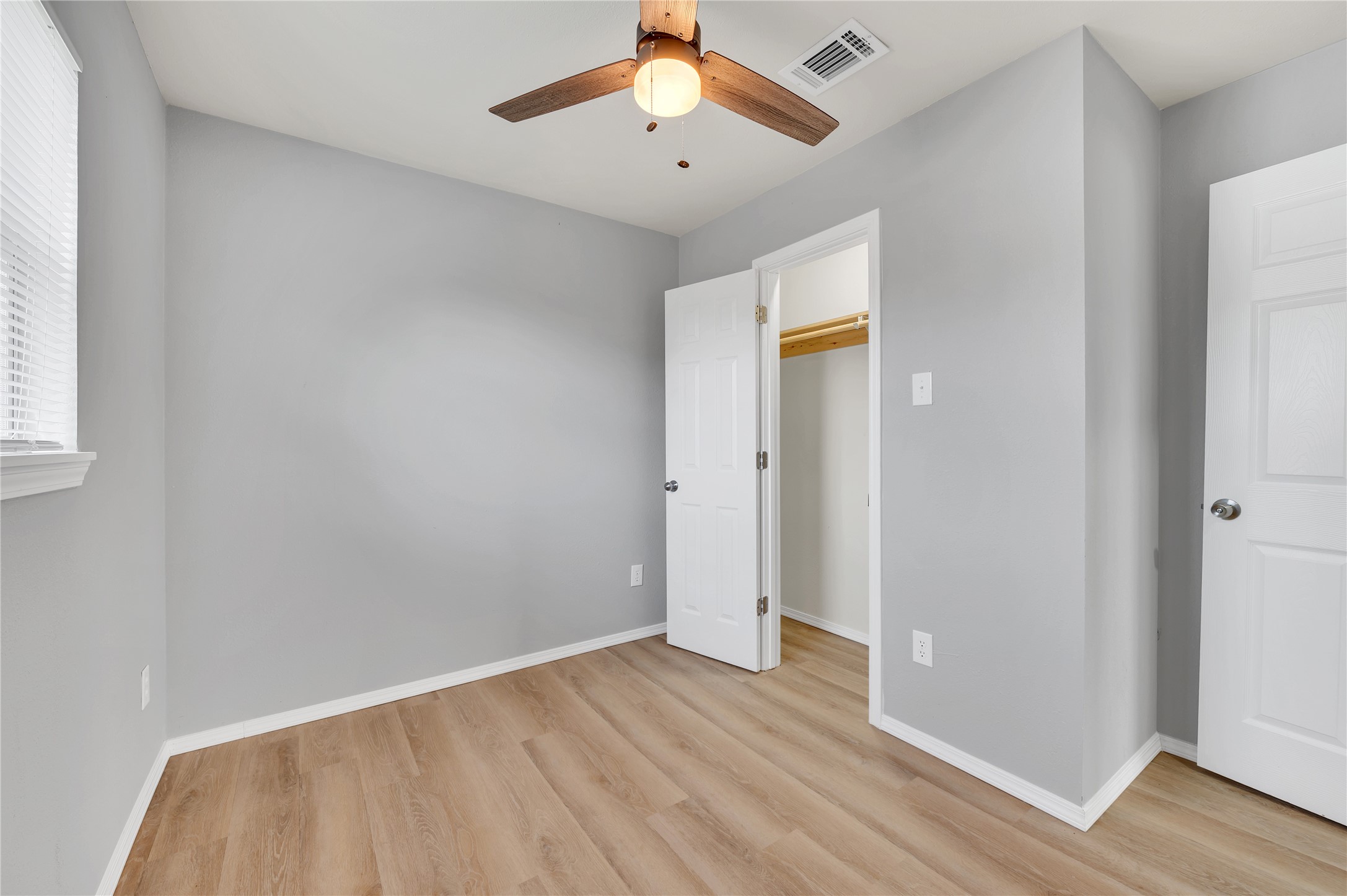 7003 Schlitz Lane, #B, Hitchcock, TX 77563 7003 Schlitz Lane, #B, Hitchcock, TX 77563