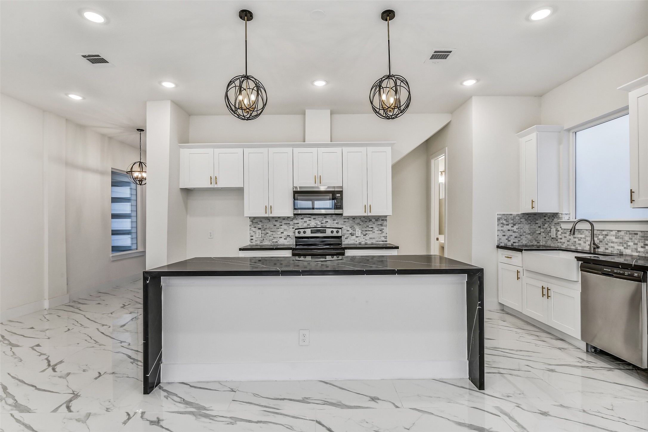 5908 St Augustine Street, #B, Houston, TX 77021