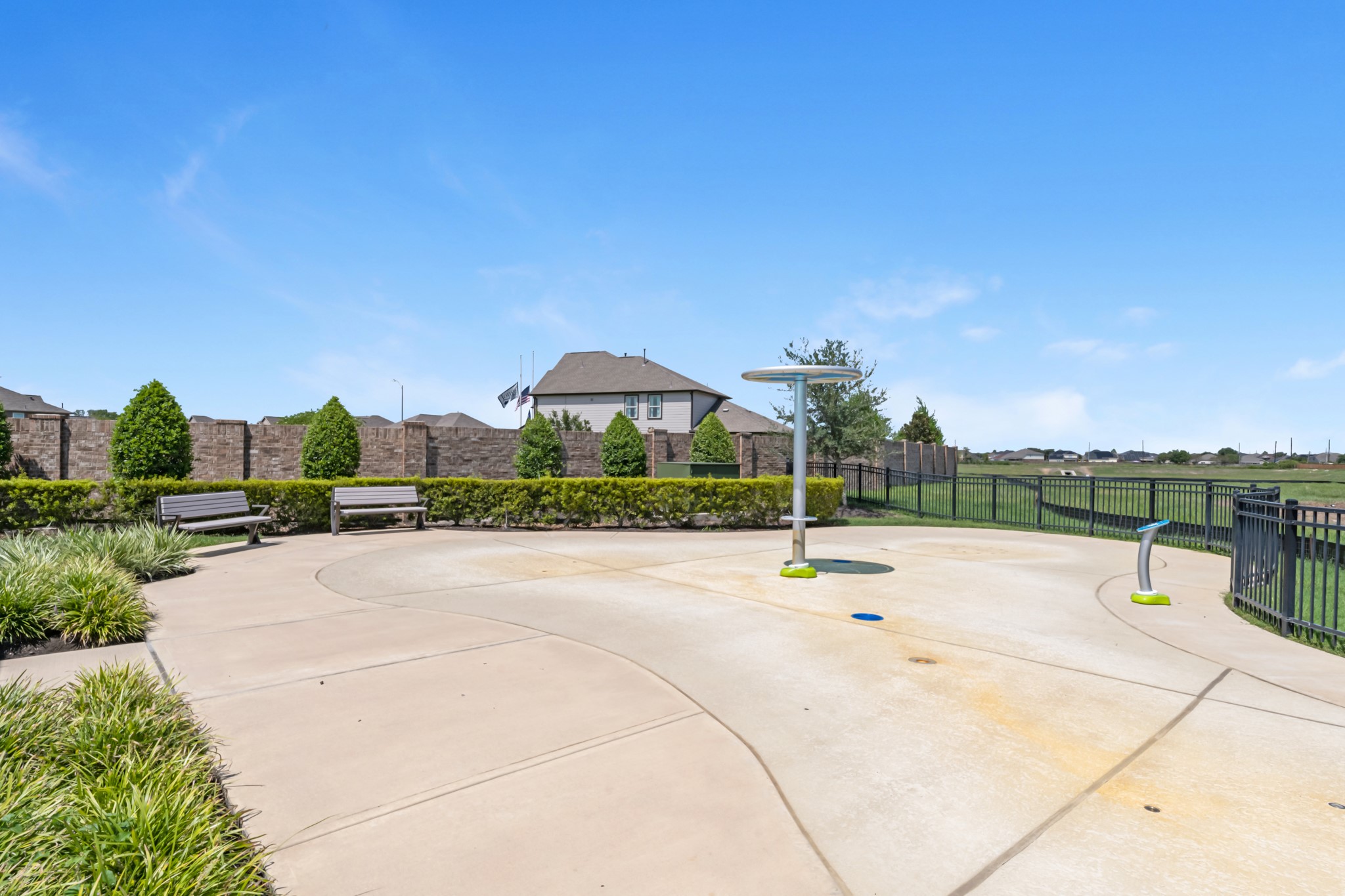 823 Orchard Vale Road, Rosharon, TX 77583
