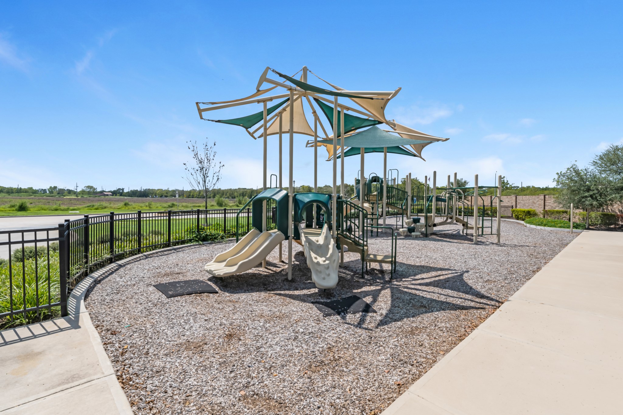 823 Orchard Vale Road, Rosharon, TX 77583
