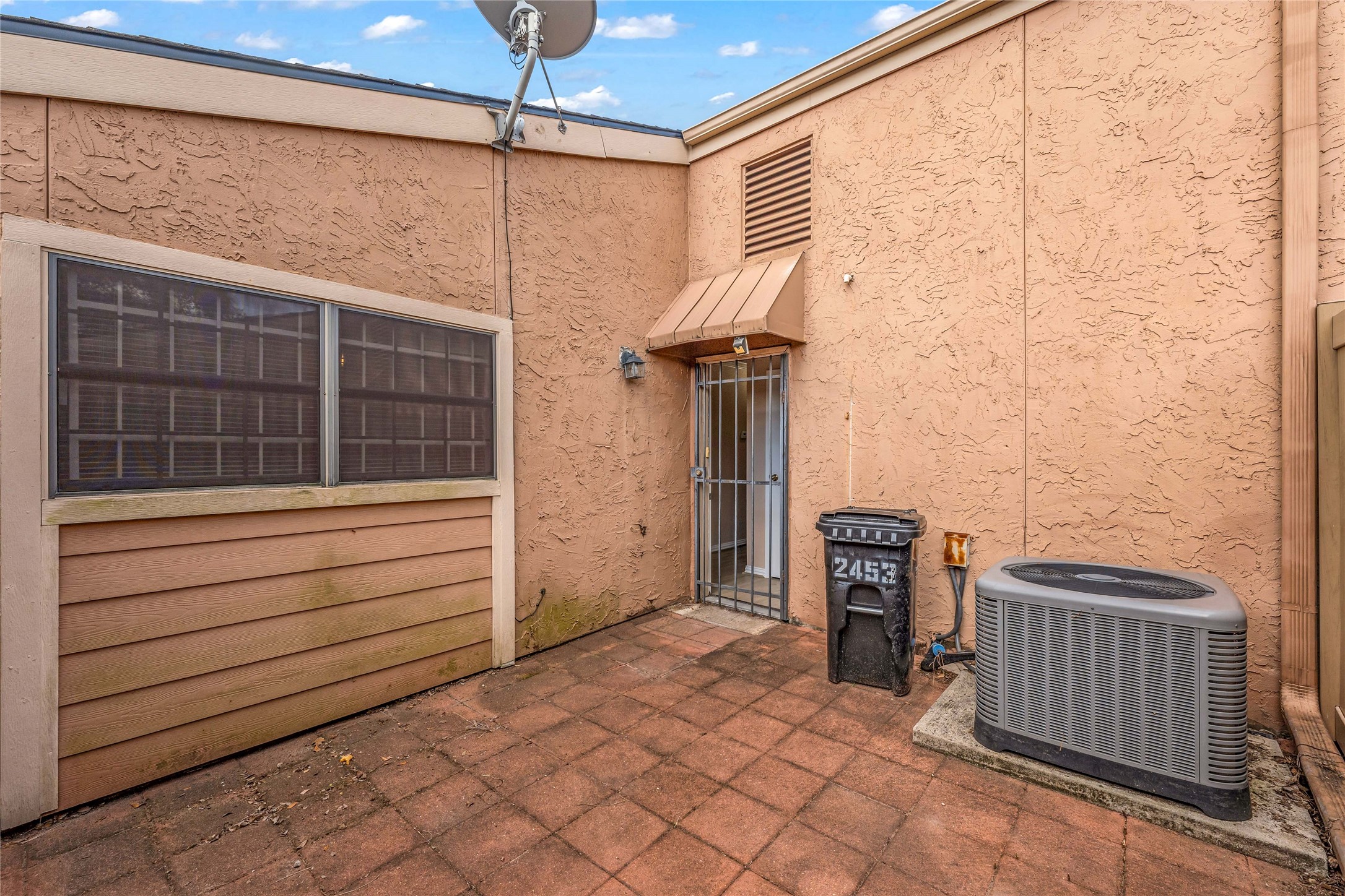2453 Briarwest Boulevard, Houston, TX 77077