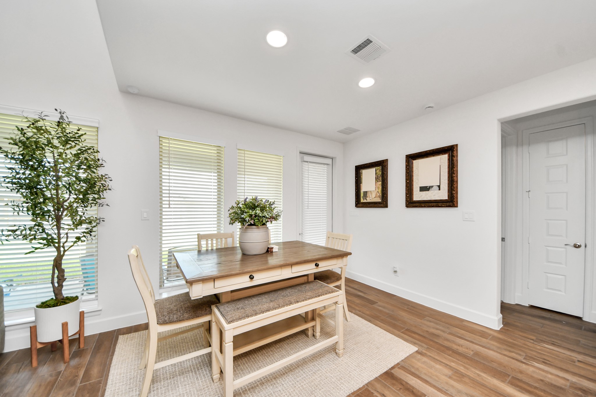 Breakfast room