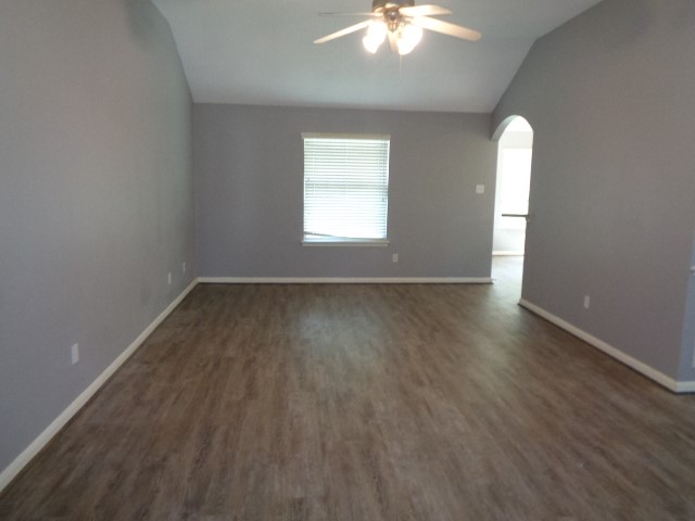 447 N Compass Rose Circle, Crosby, TX 77532