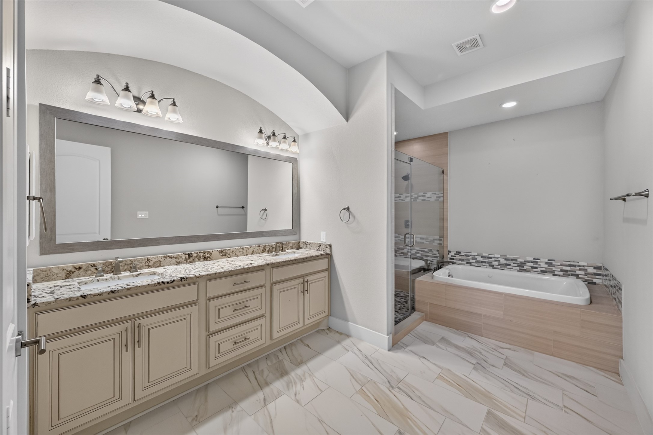 2711 Kennedy Street, Houston, TX 77003
