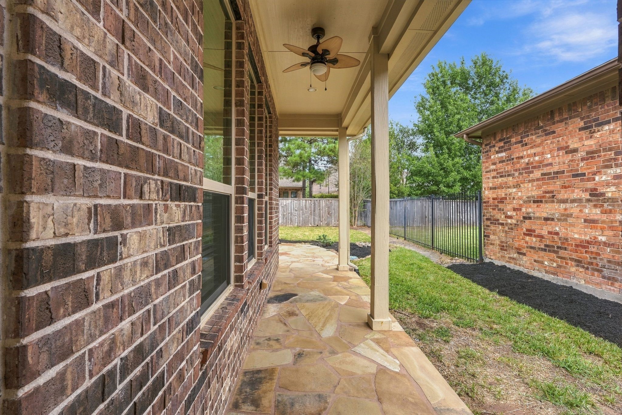 22 Jaspers Place, Spring, TX 77389