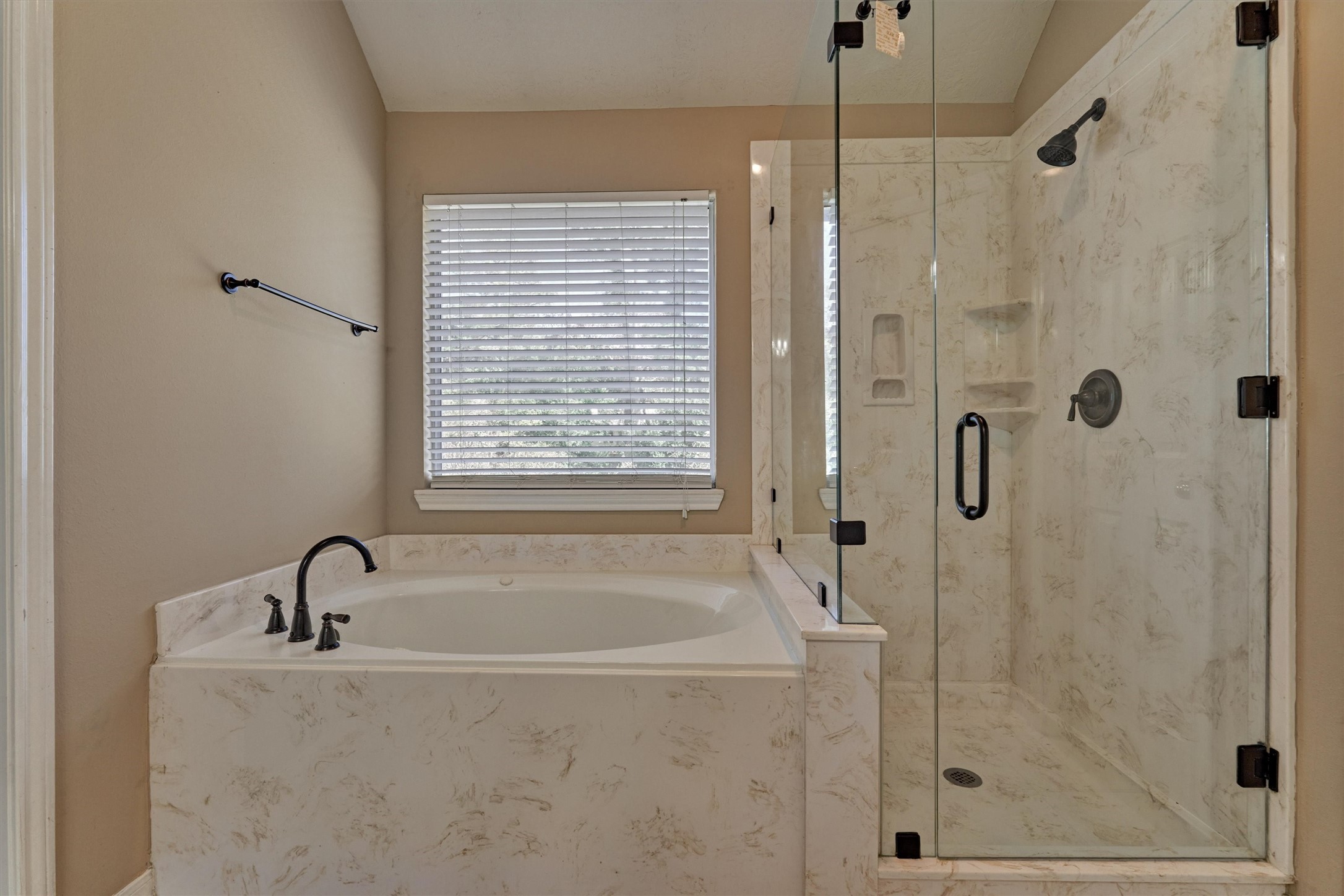 38 E Burberry Circle, The Woodlands, TX 77384