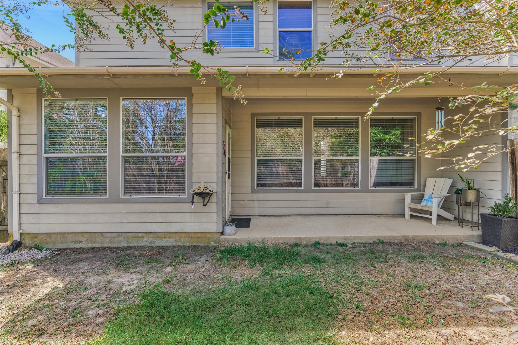 38 E Burberry Circle, The Woodlands, TX 77384