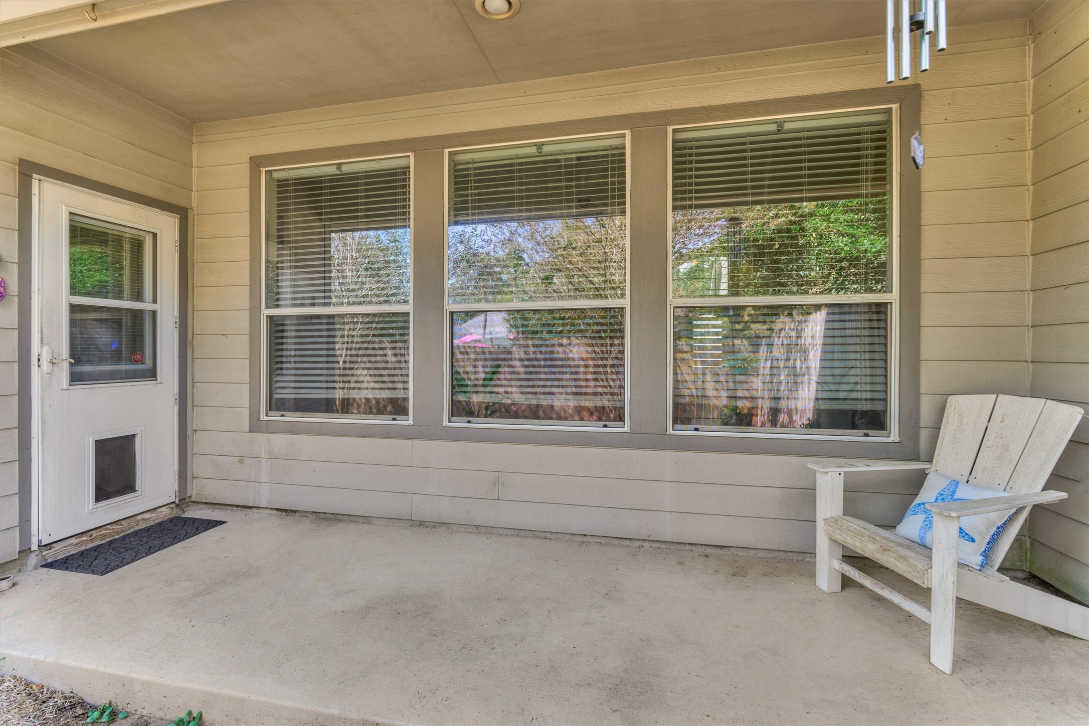38 E Burberry Circle, The Woodlands, TX 77384