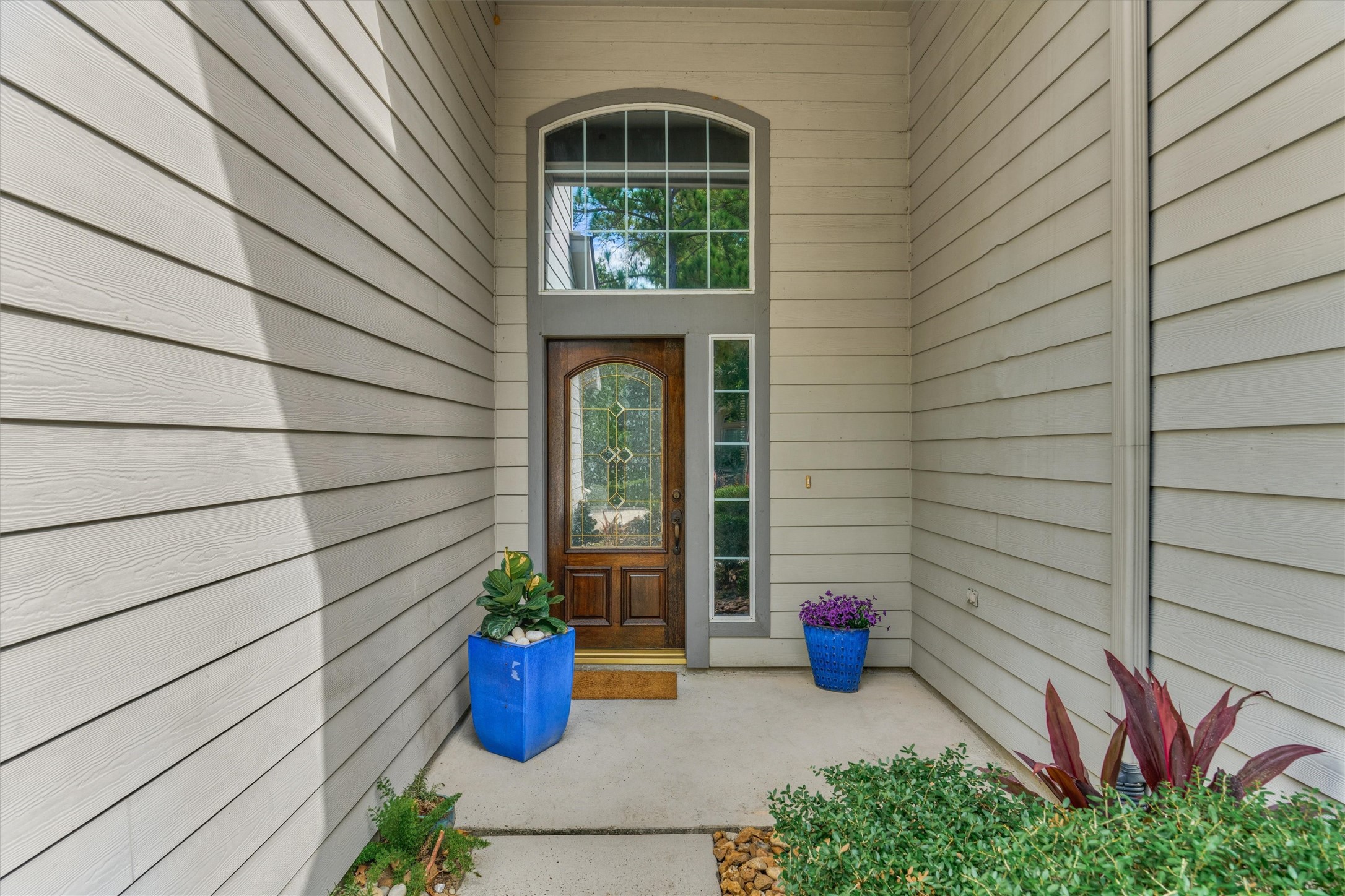 38 E Burberry Circle, The Woodlands, TX 77384