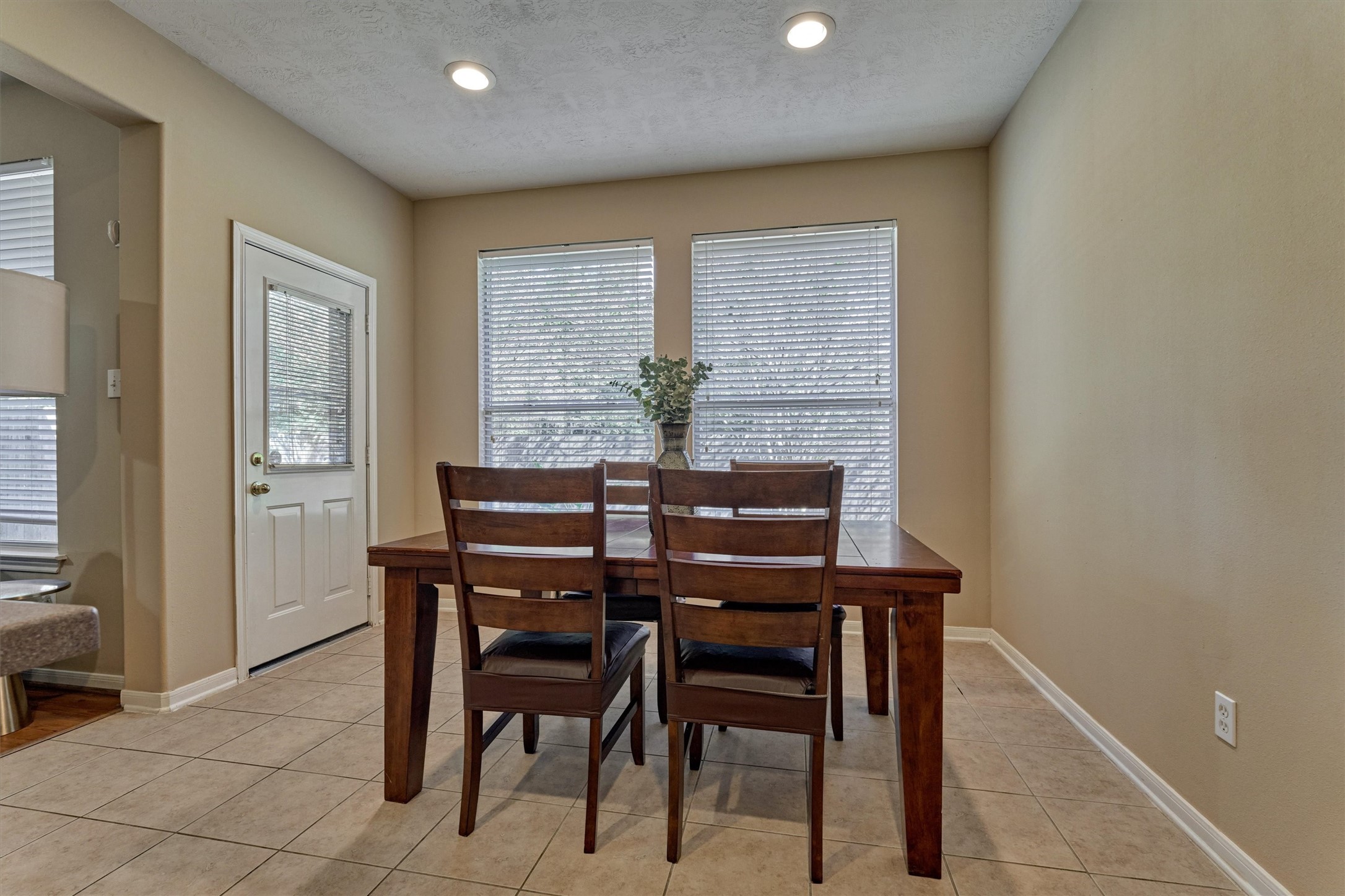 38 E Burberry Circle, The Woodlands, TX 77384