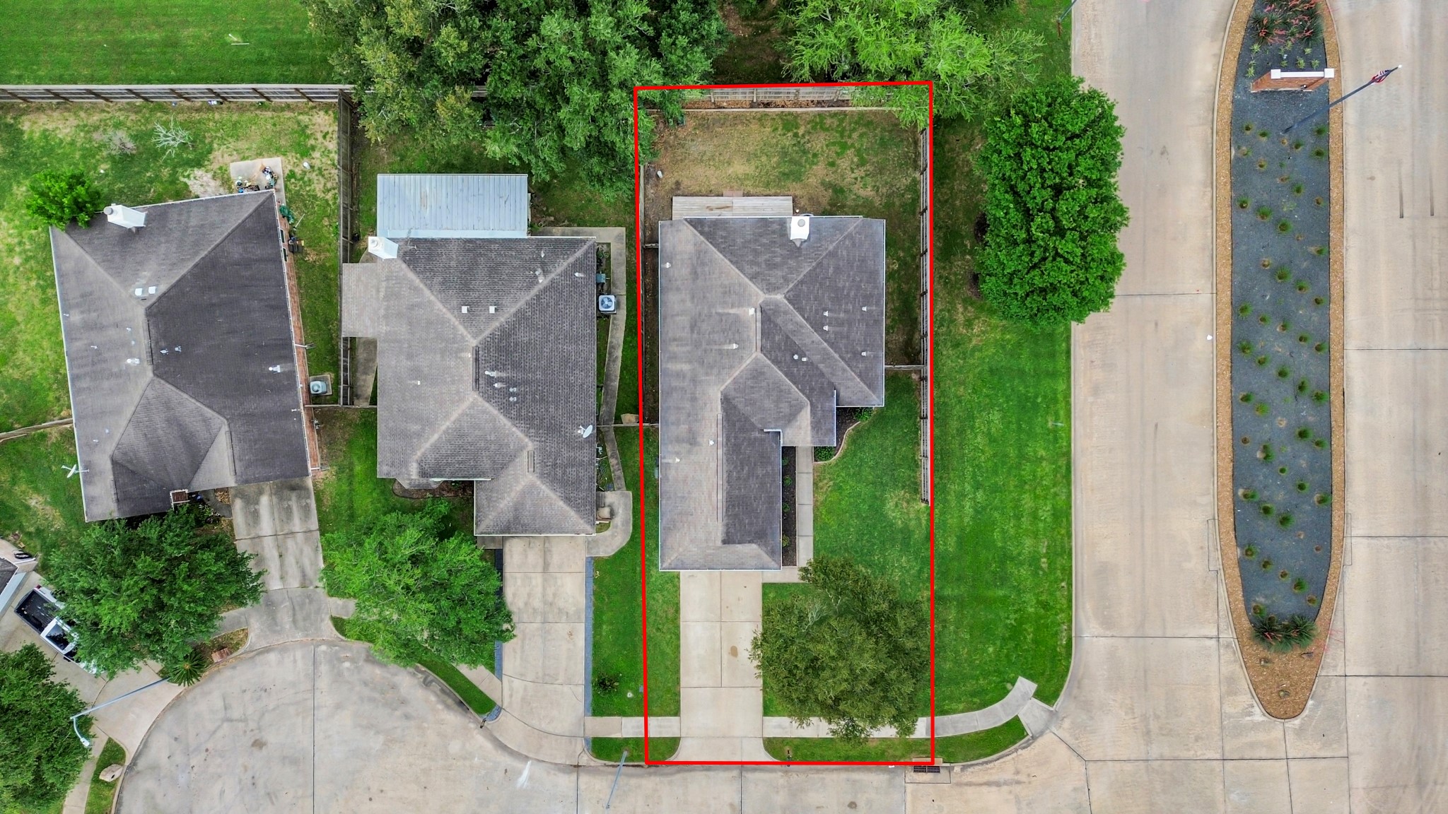 5102 Chase Park Court, Bacliff, TX 77518