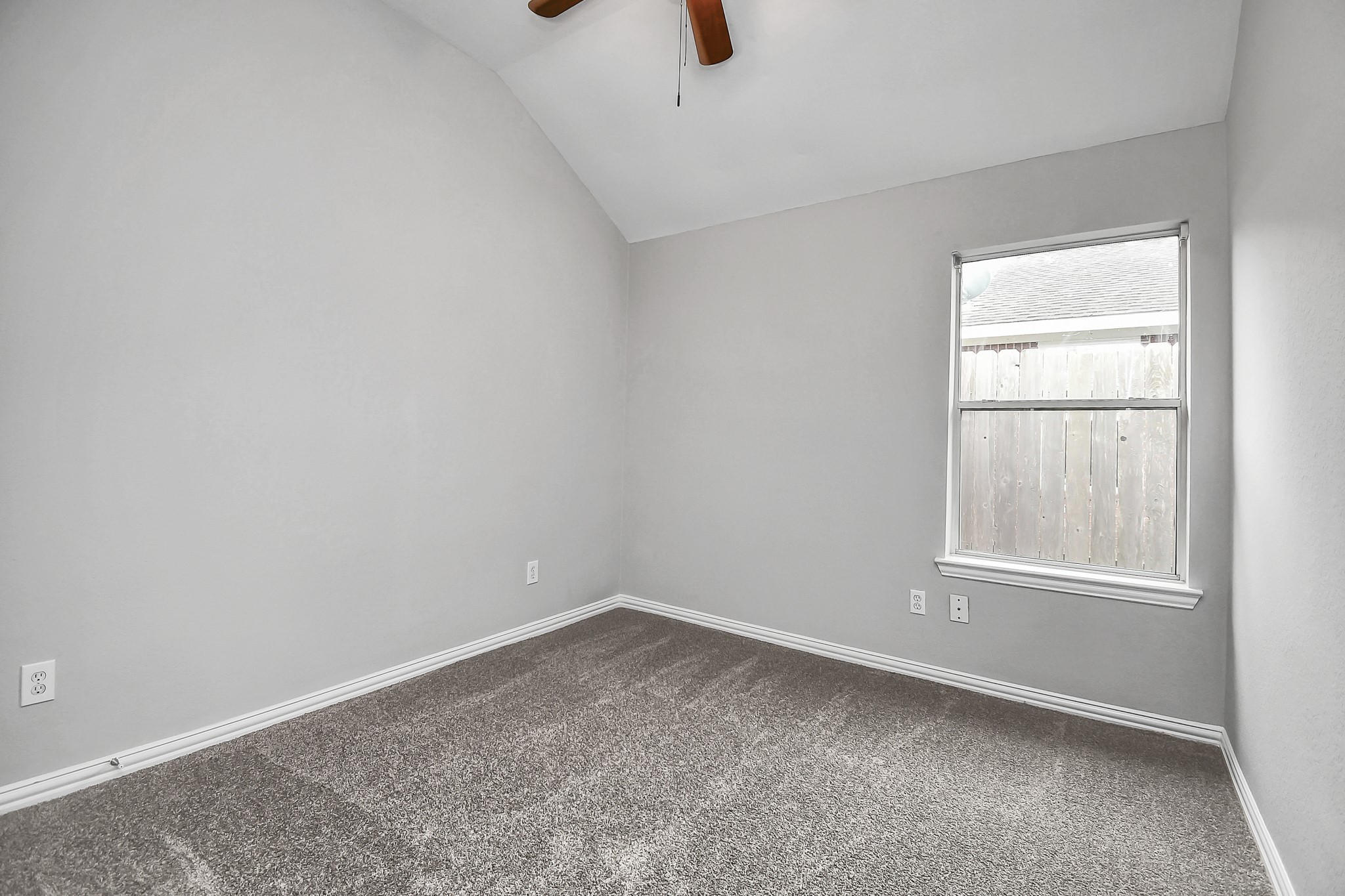 5102 Chase Park Court, Bacliff, TX 77518