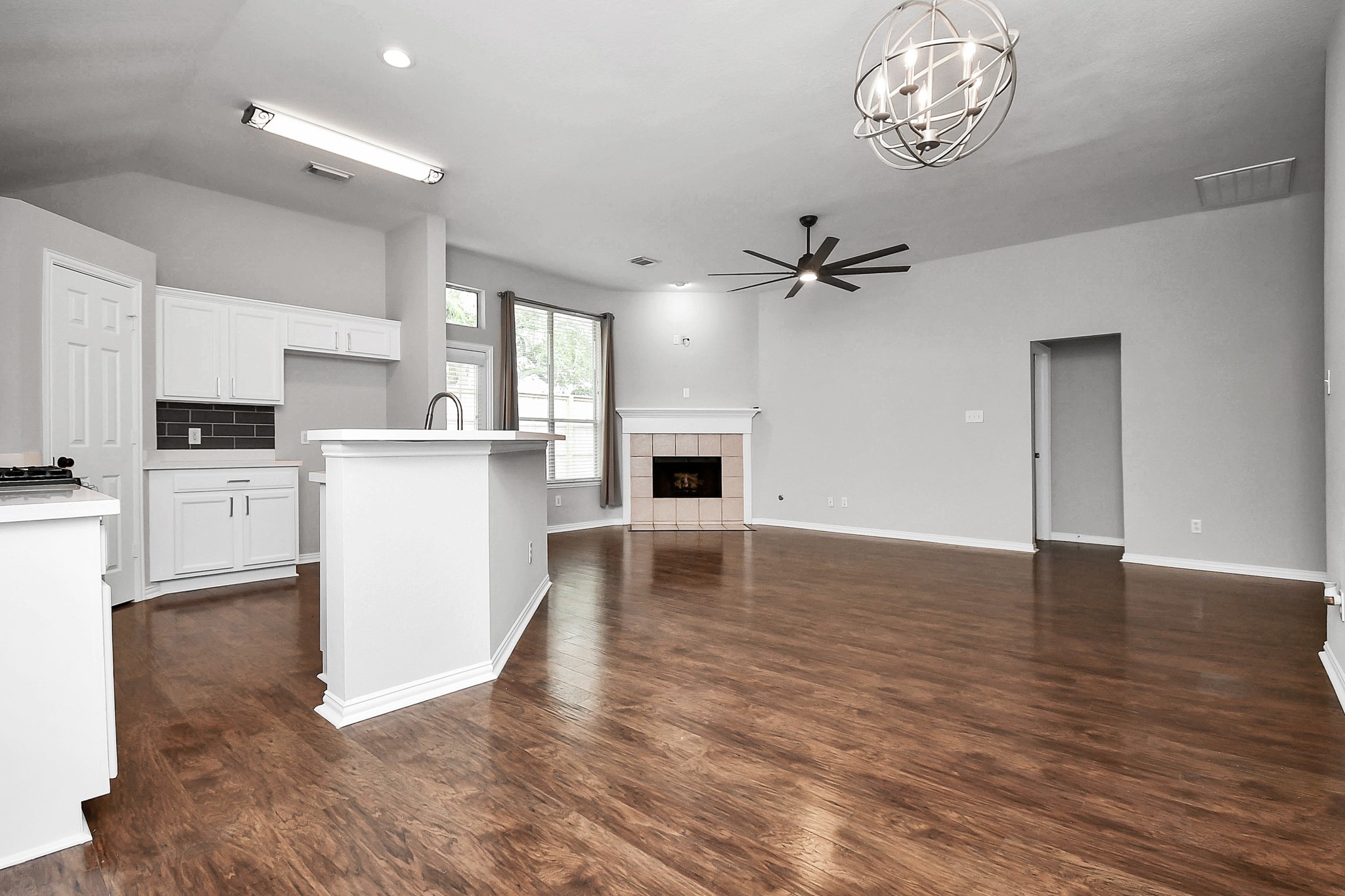 5102 Chase Park Court, Bacliff, TX 77518