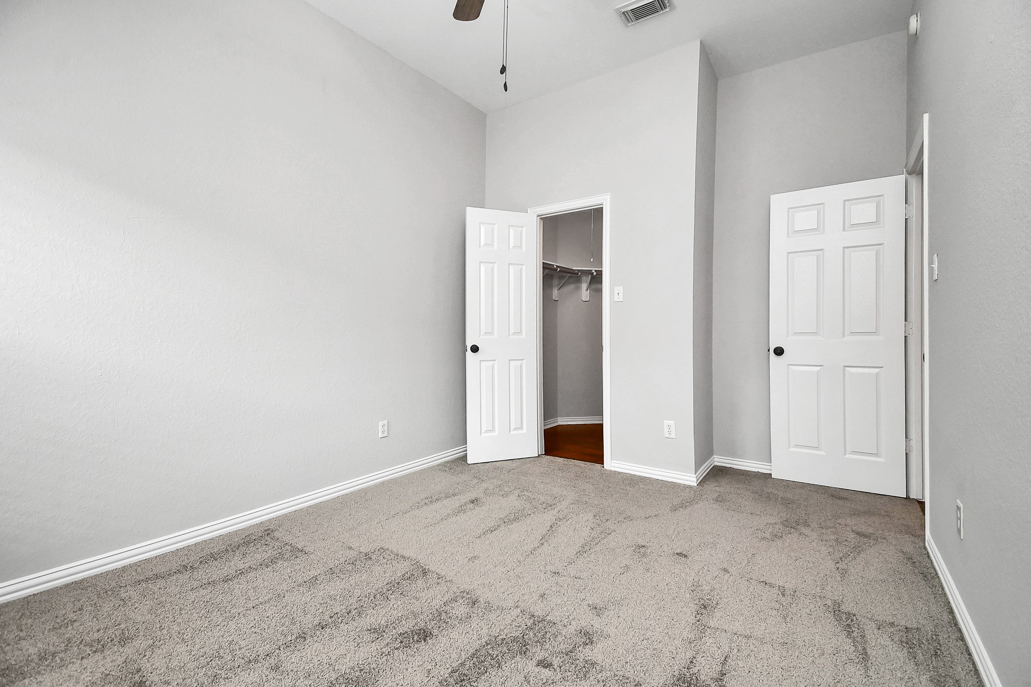 5102 Chase Park Court, Bacliff, TX 77518