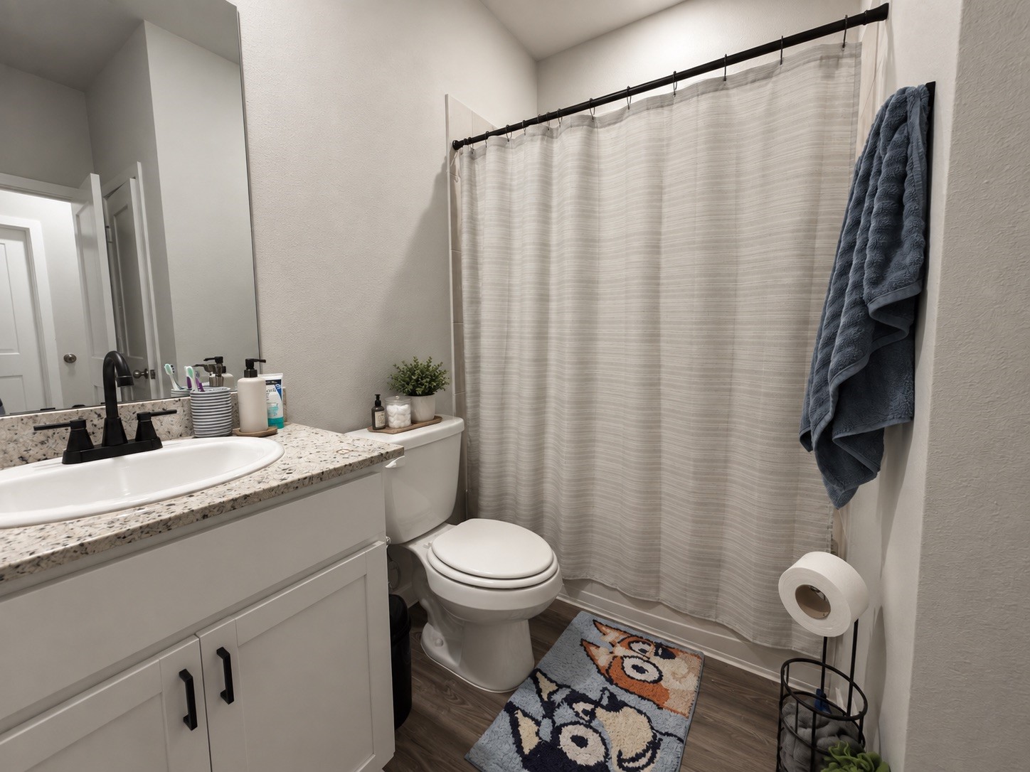 Secondary Bathroom with Shower/Tub Combo Secondary Bathroom with Shower/Tub Combo