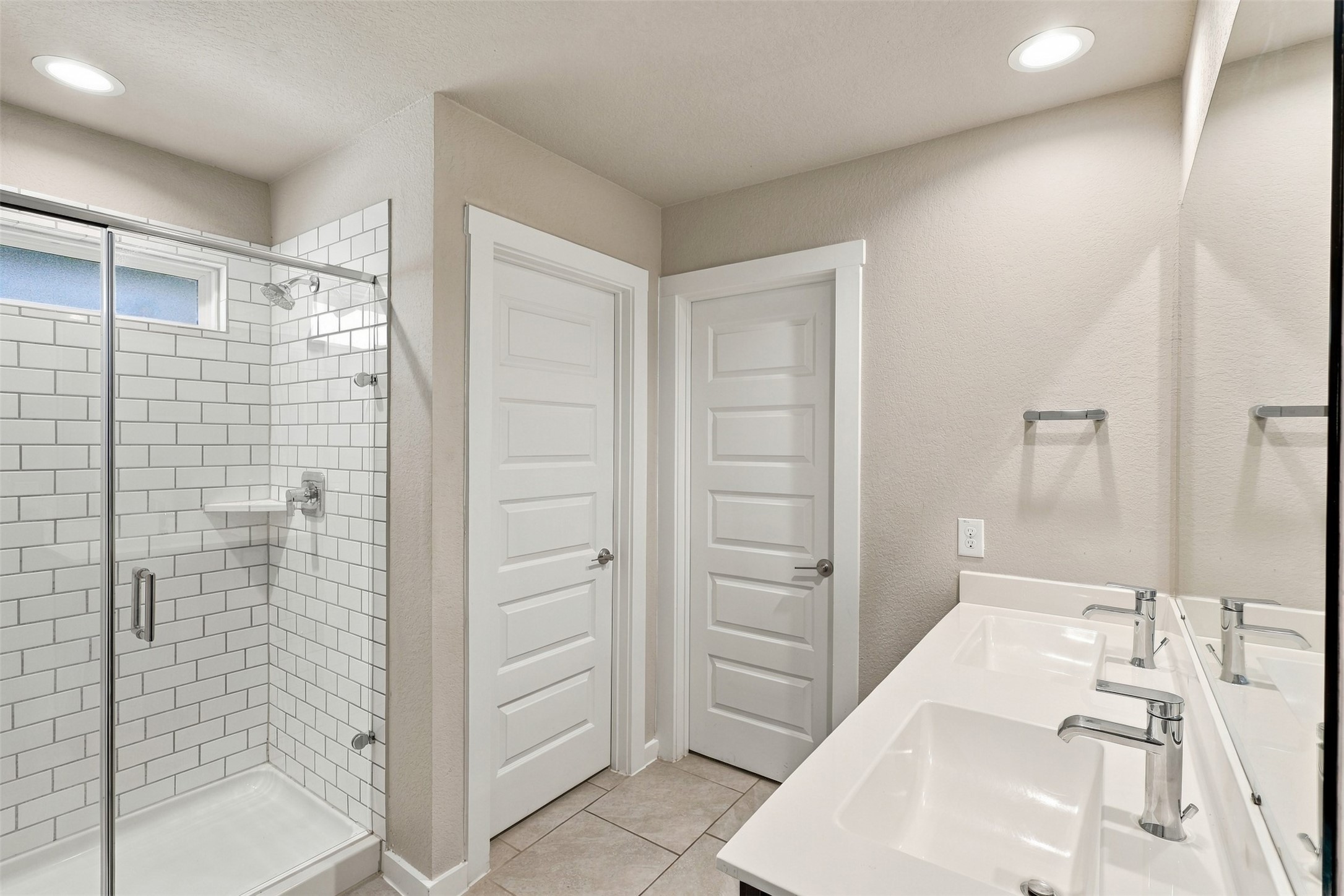 His and Her Private Sink Vanity!  Sleek Chic Bathroom Faucets!