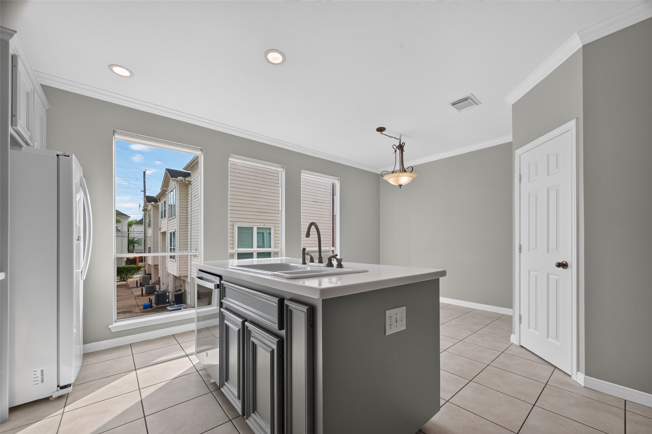 1319 Oneil Street, Houston, TX 77019