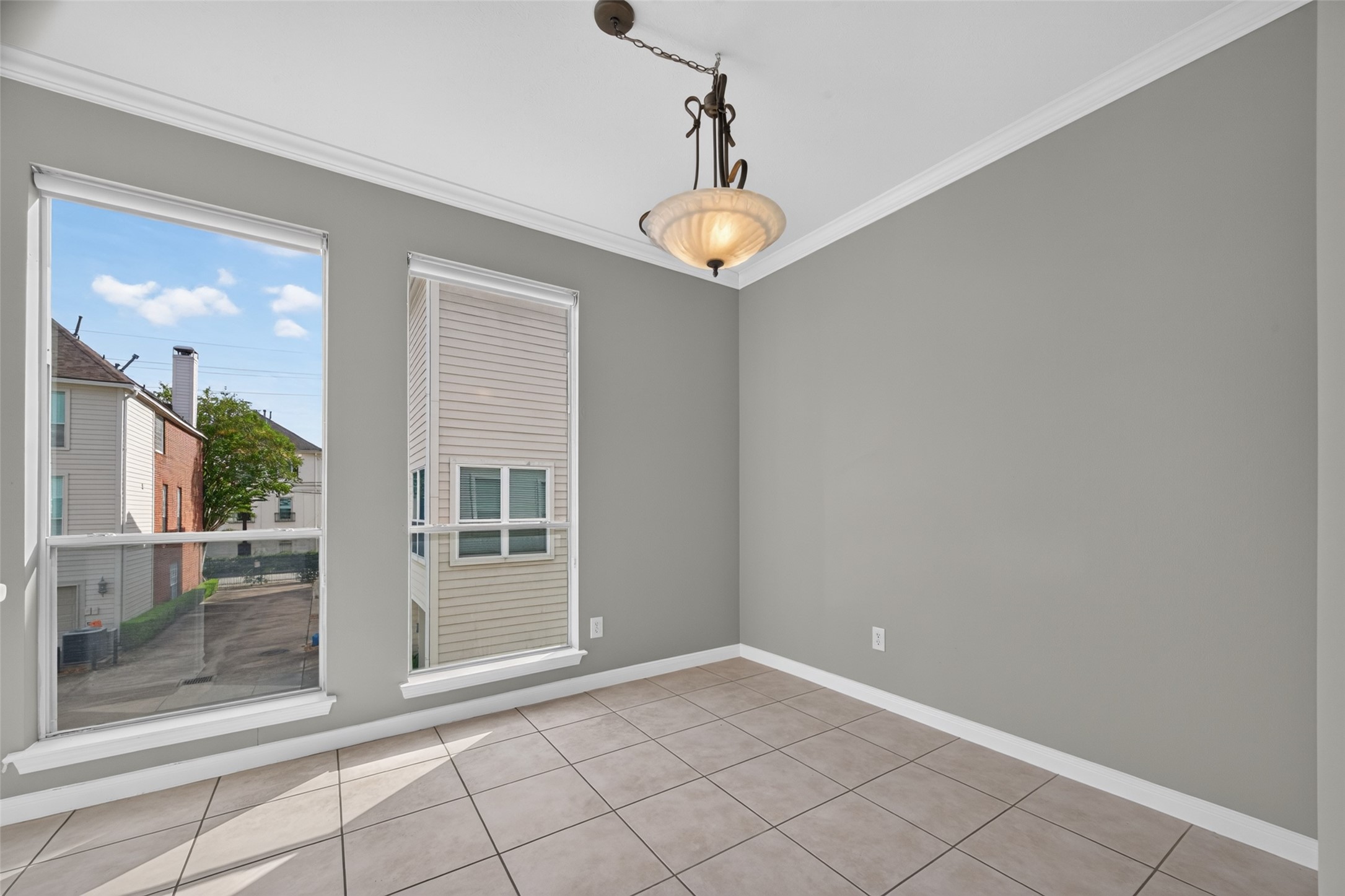 1319 Oneil Street, Houston, TX 77019