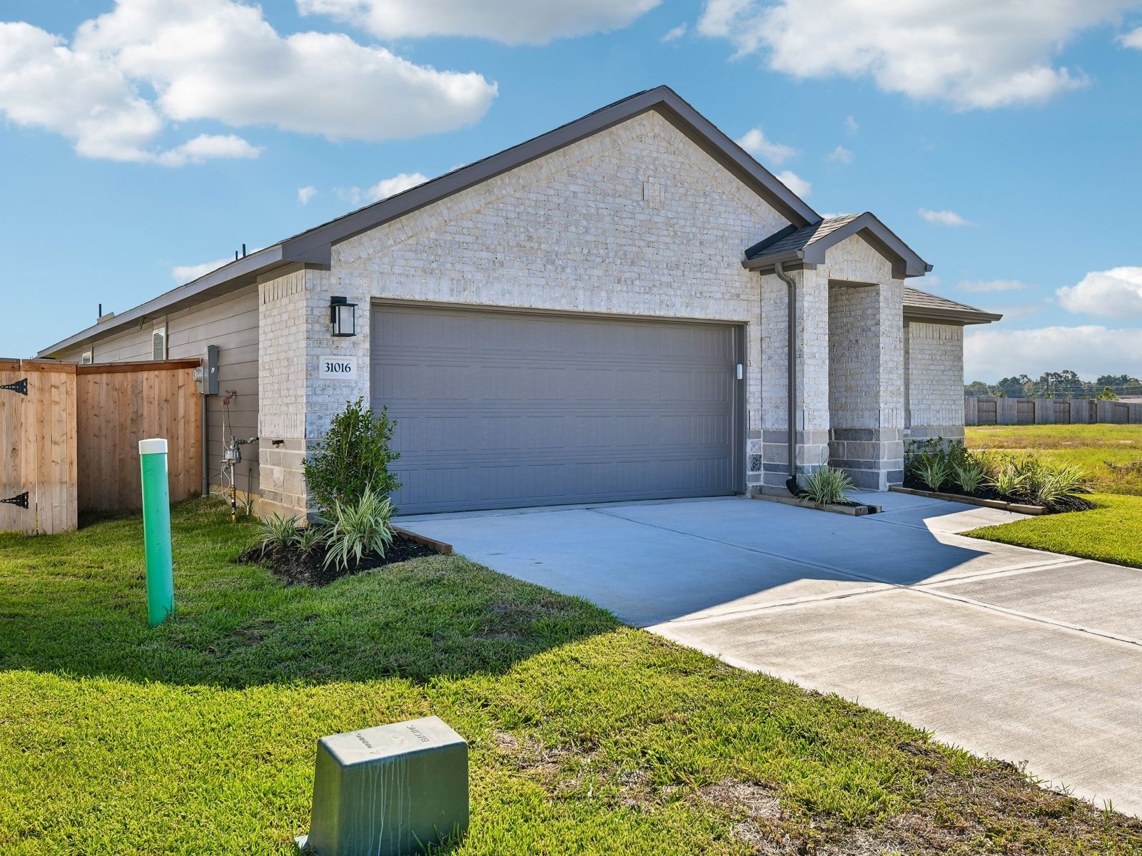 31016 Rova Boat Drive, Huffman, TX 77336
