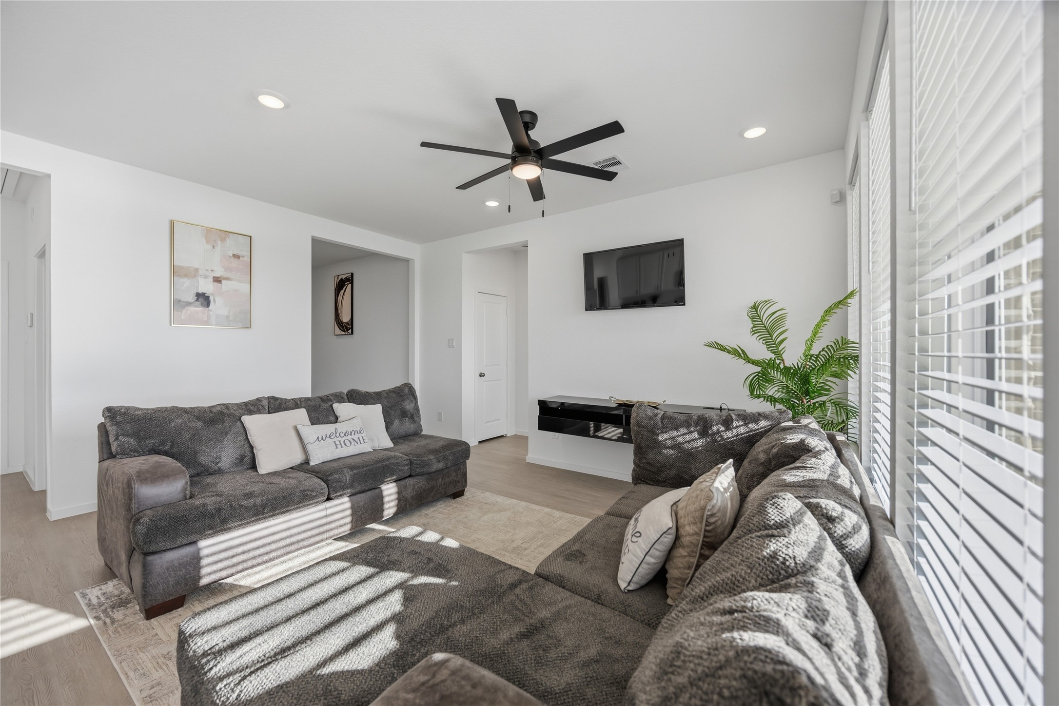2517 Lago Costa Drive, Texas City, TX 77568