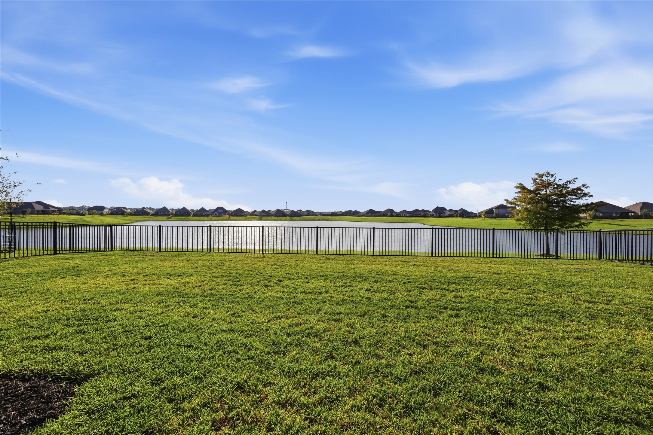 2517 Lago Costa Drive, Texas City, TX 77568