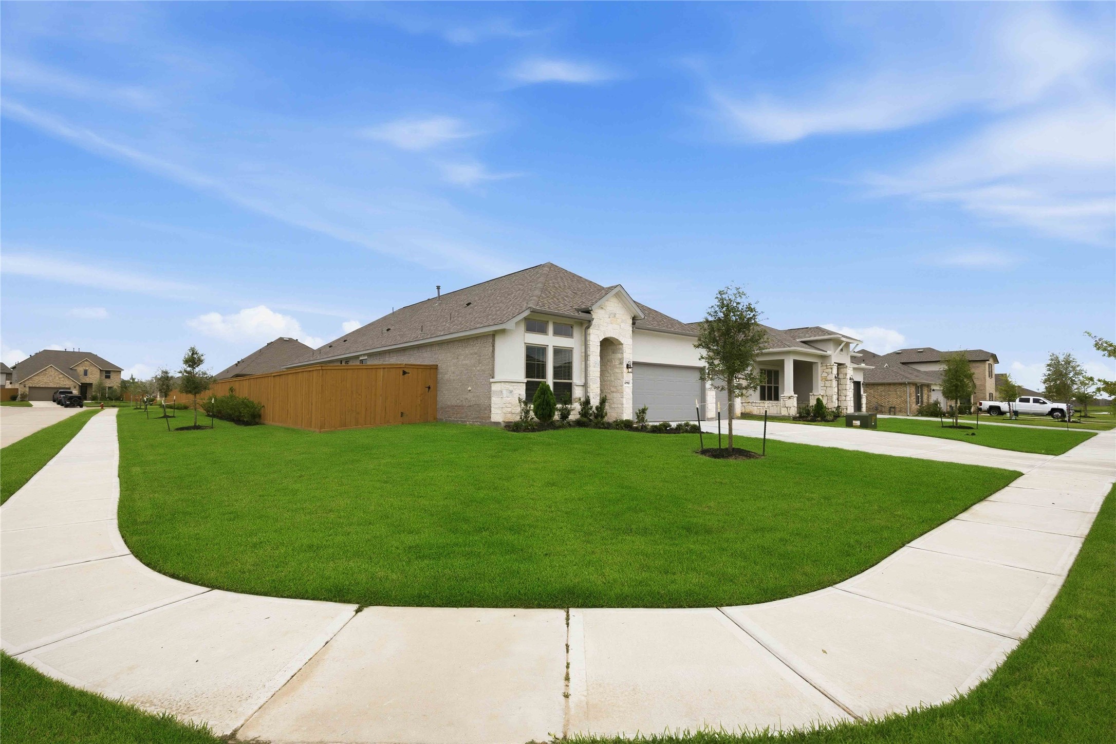 2713 Mackinac Bay Drive, La Marque, TX 77568