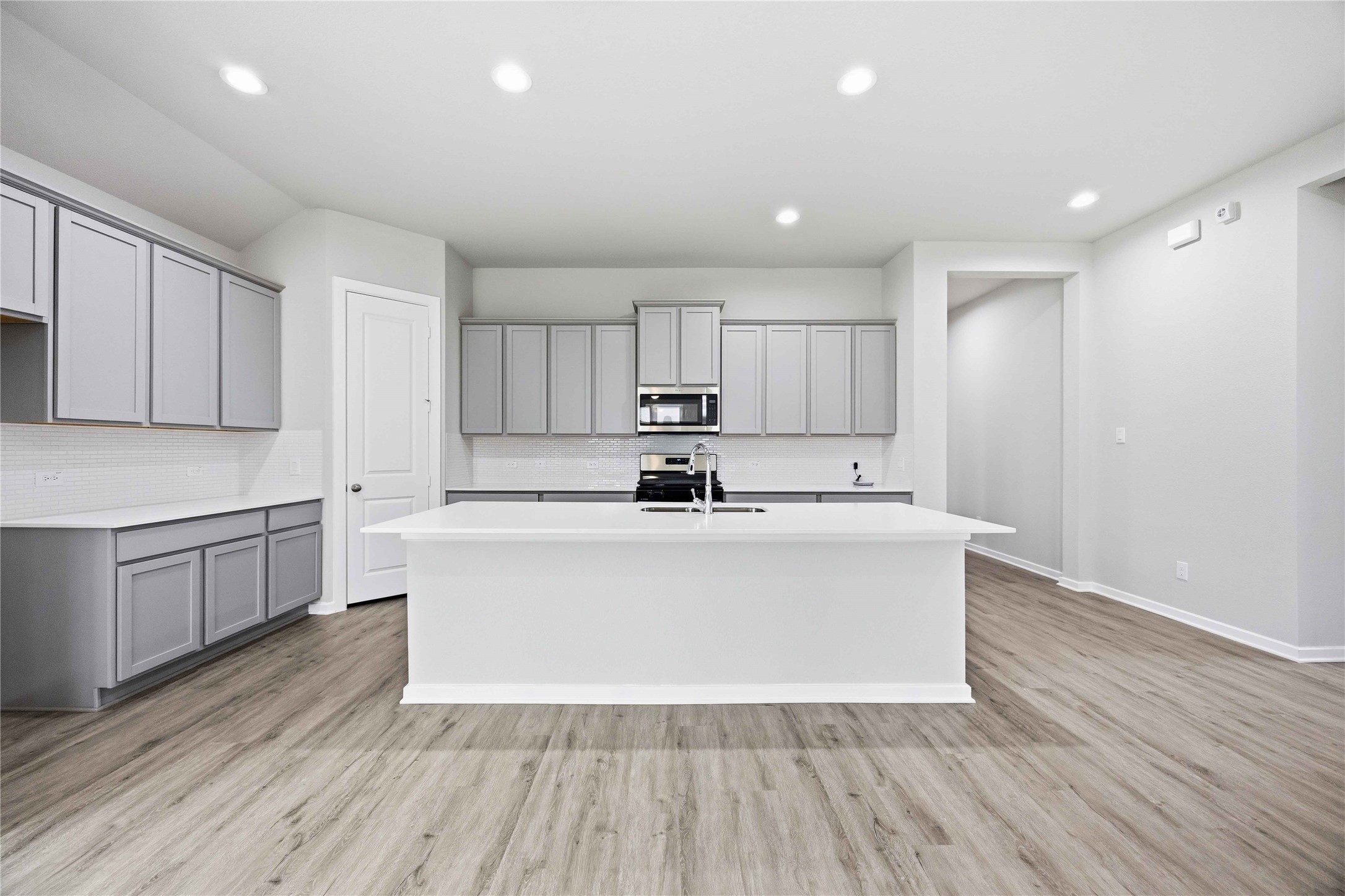 2713 Mackinac Bay Drive, La Marque, TX 77568