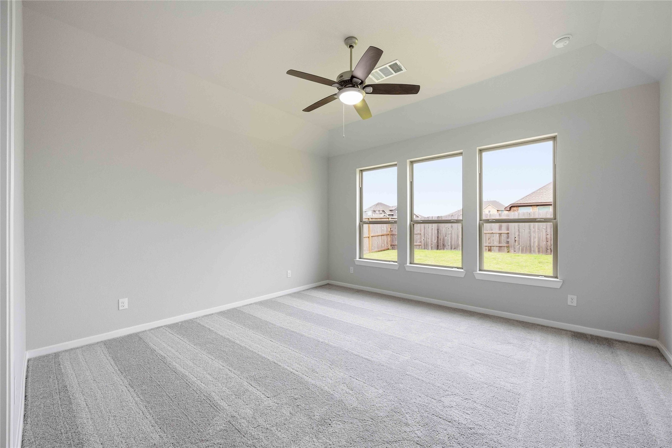 2713 Mackinac Bay Drive, La Marque, TX 77568
