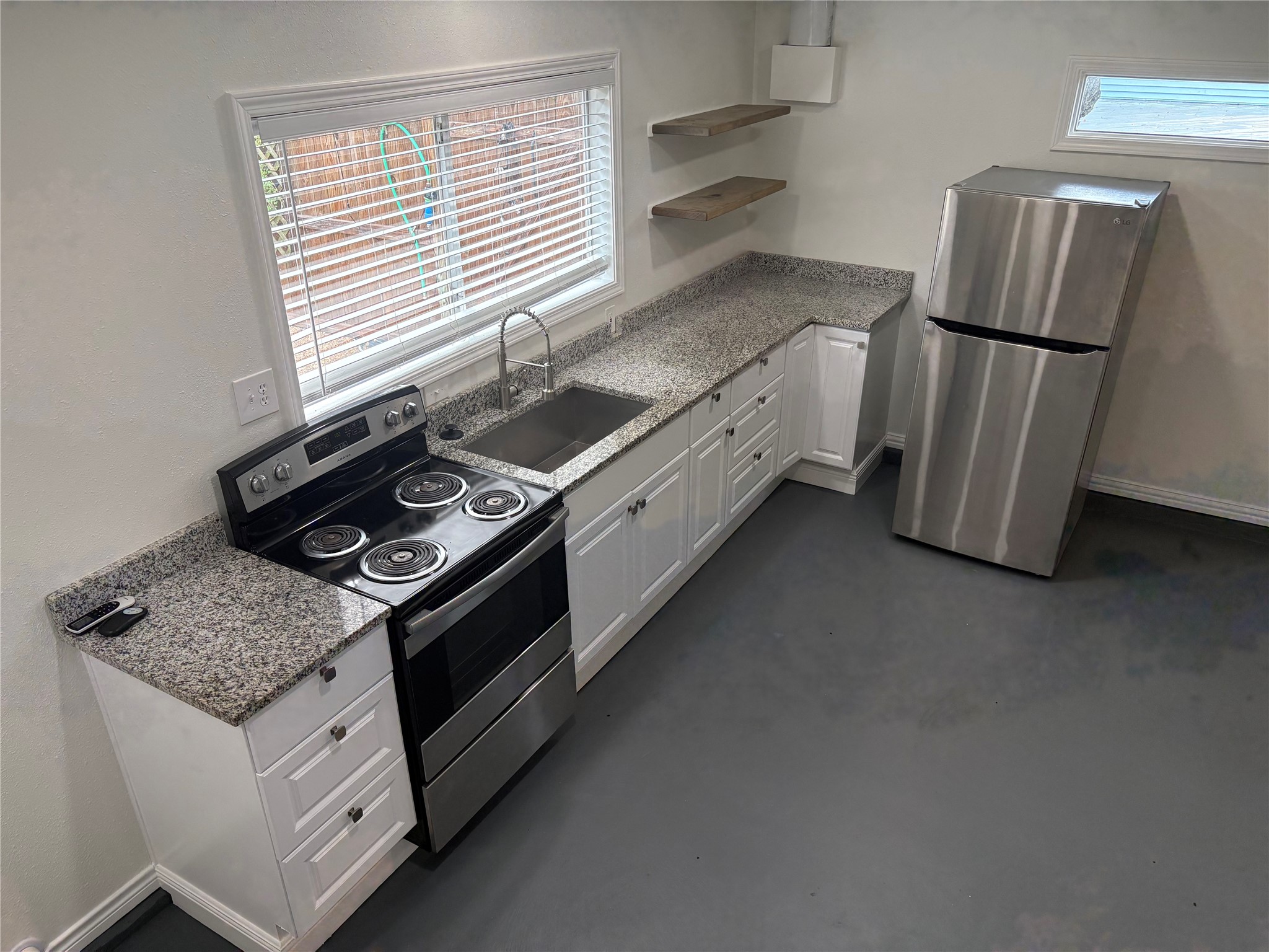 5325 Avenue R 1/2, #B, Galveston, TX 77551 5325 Avenue R 1/2, #B, Galveston, TX 77551