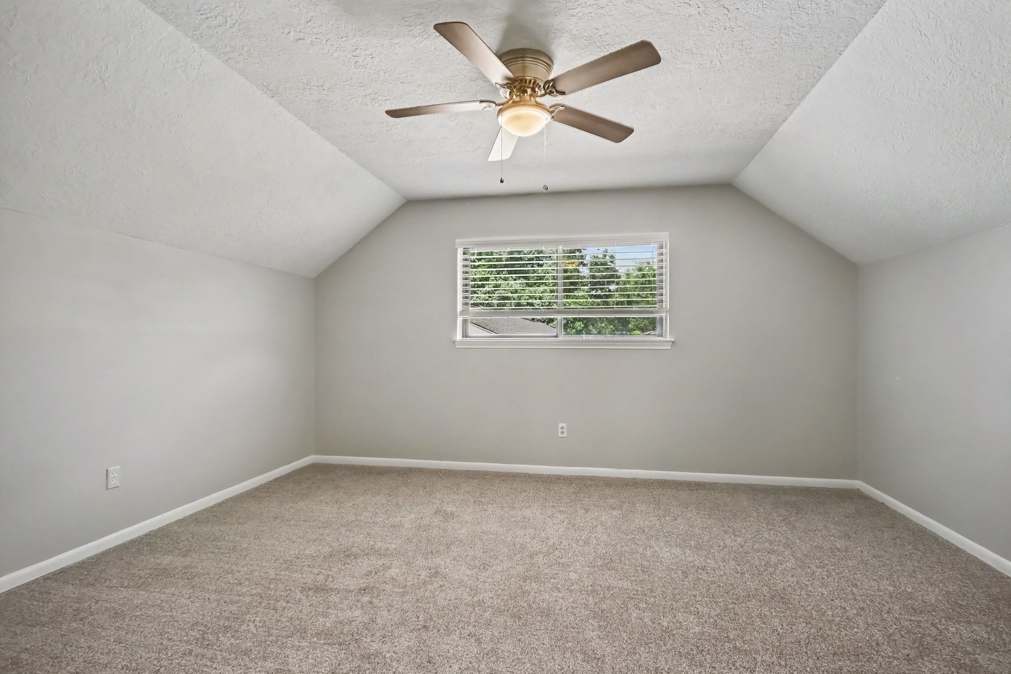 5113 Cottonwood Circle, Dickinson, TX 77539