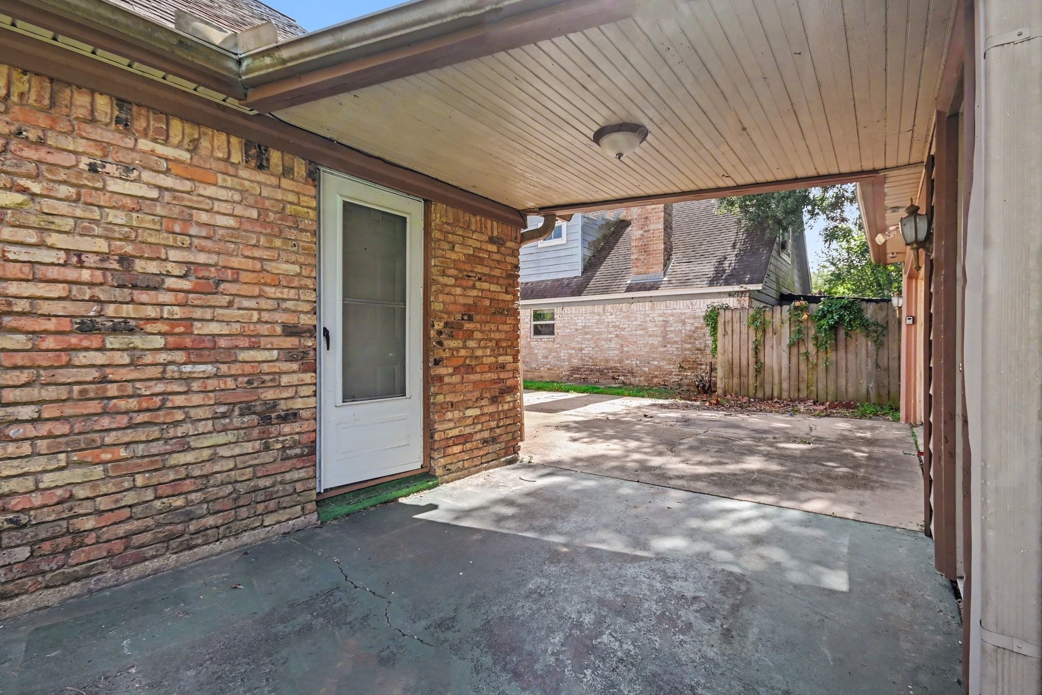 5113 Cottonwood Circle, Dickinson, TX 77539