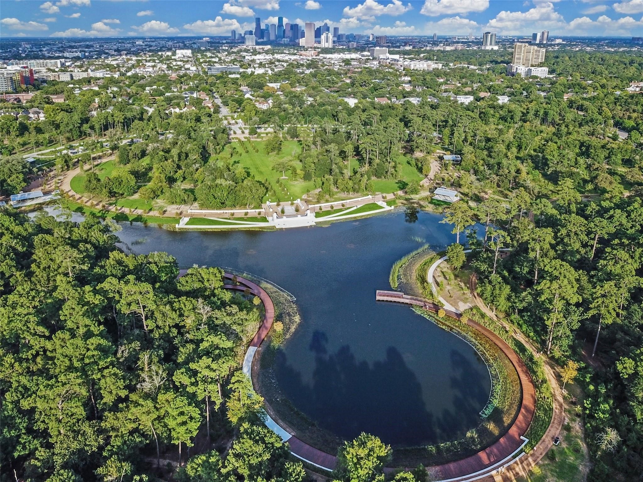 Enjoy convenient walking access to Memorial Park, offering miles of trails, green space, recreation, and the renowned Memorial Park Golf Course.