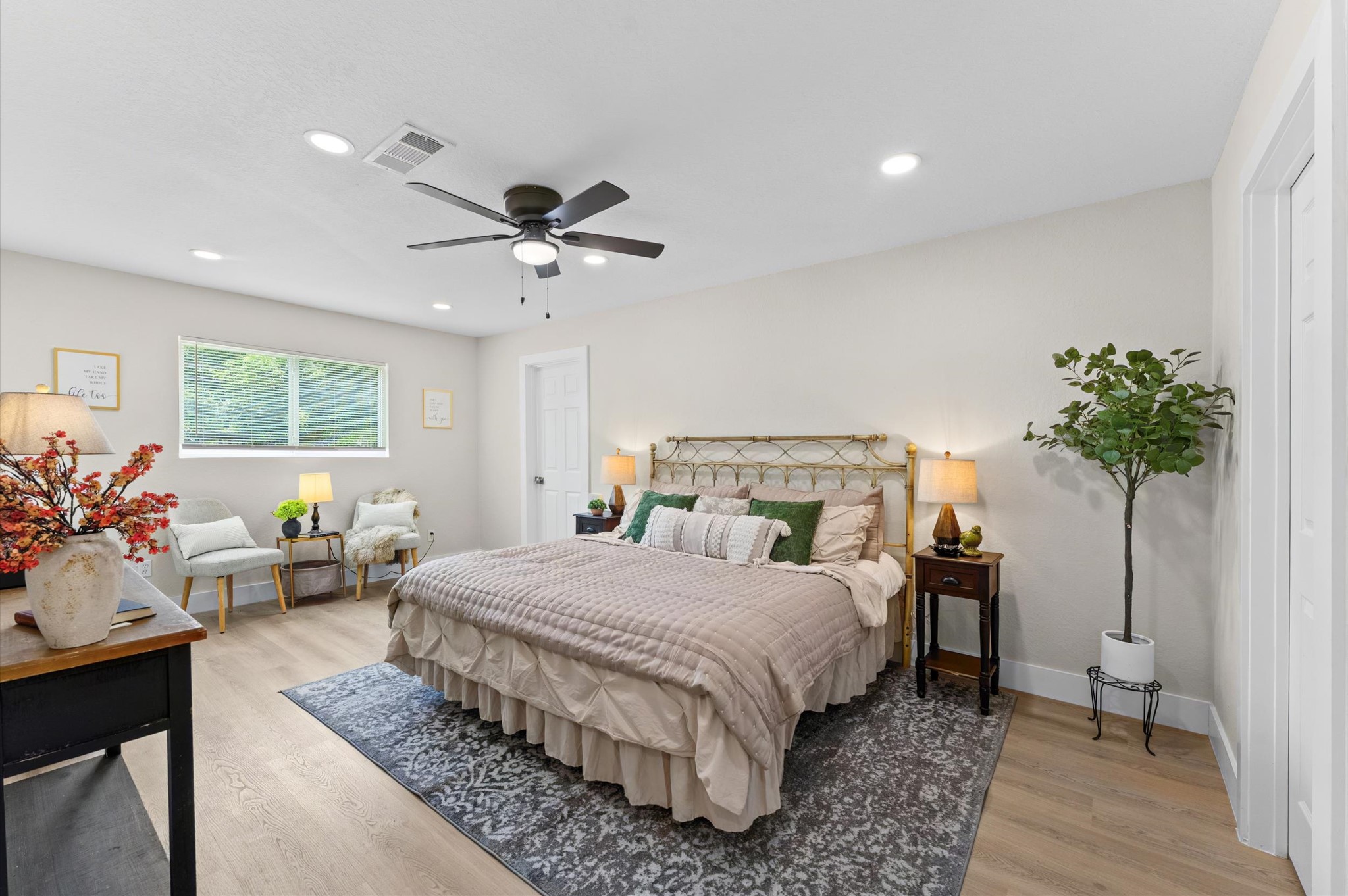 Primary Suite
previously staged in person