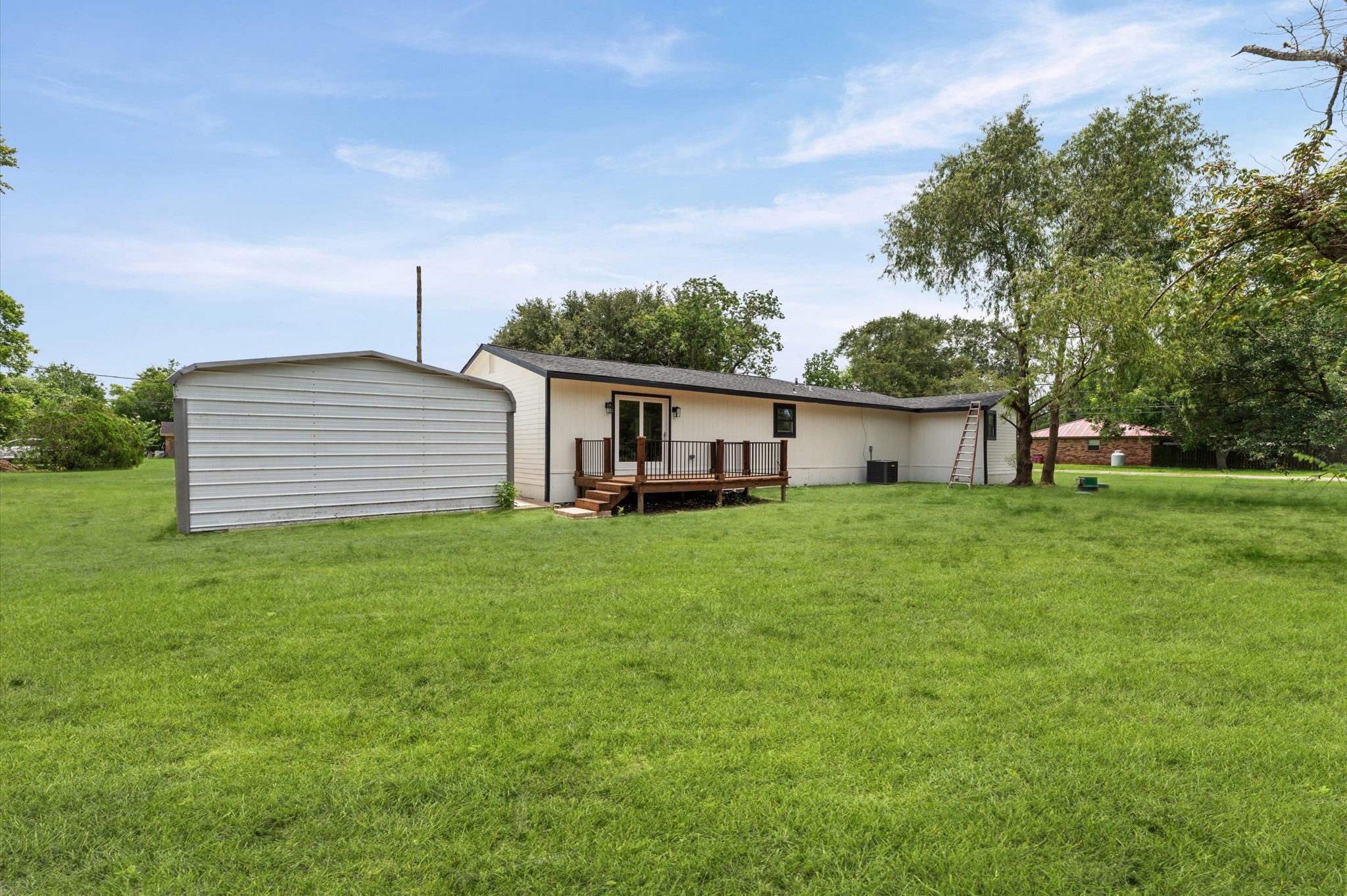 2197 County Road 540, Alvin, TX 77511