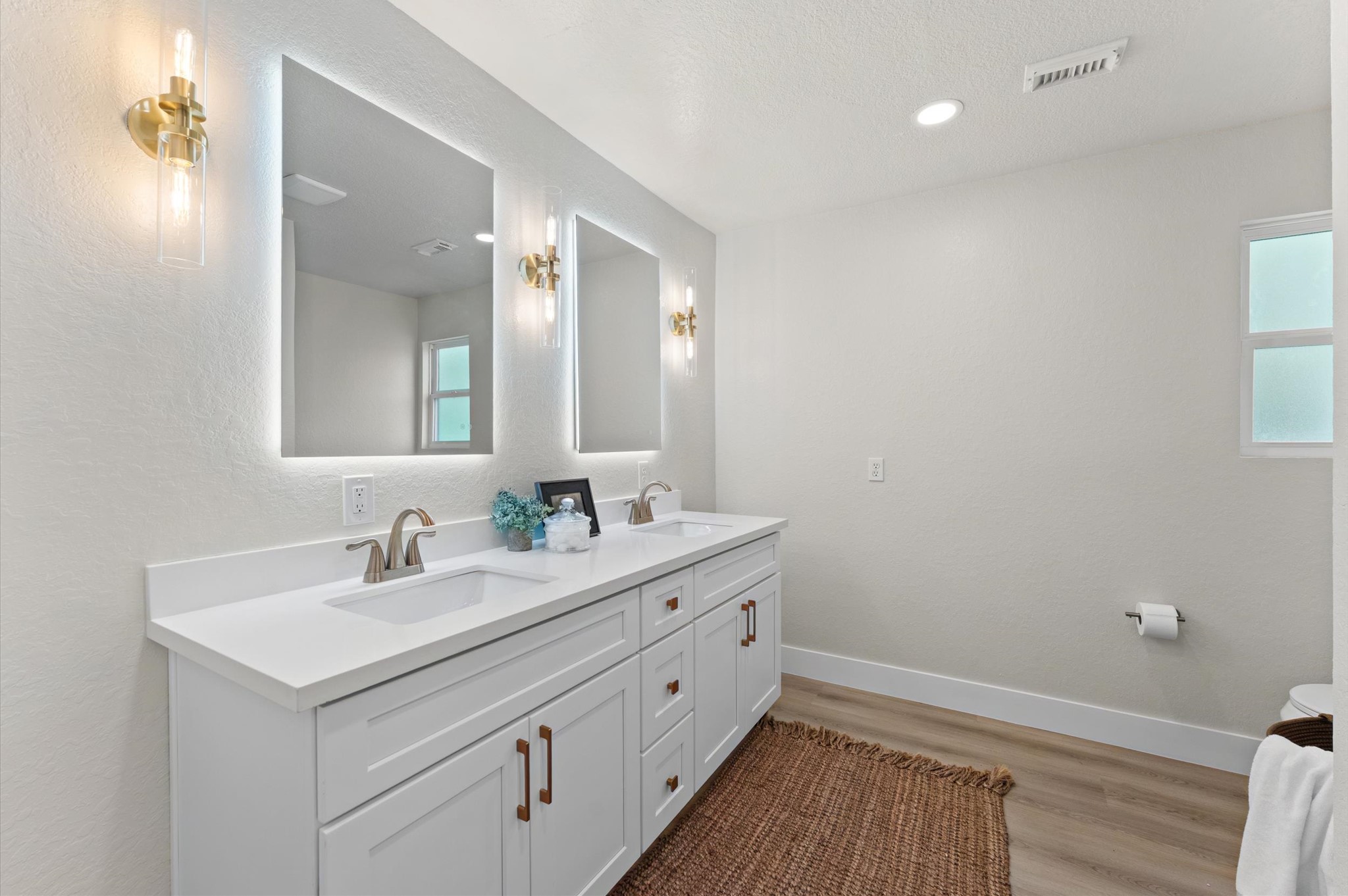 Primary Suite Bathroom