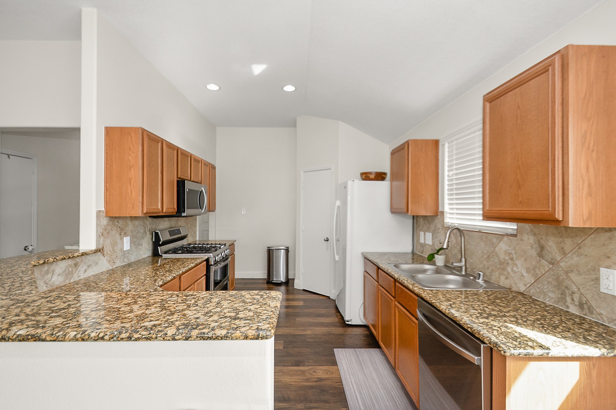12510 Greencanyon Drive, Houston, TX 77044