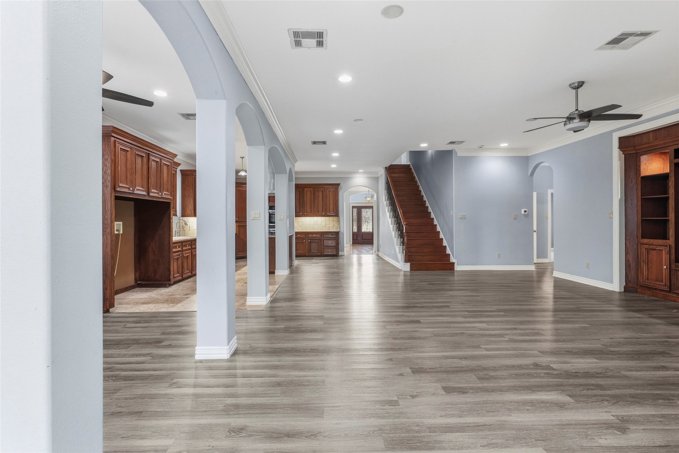 2535 Broadway Street, San Leon, TX 77539
