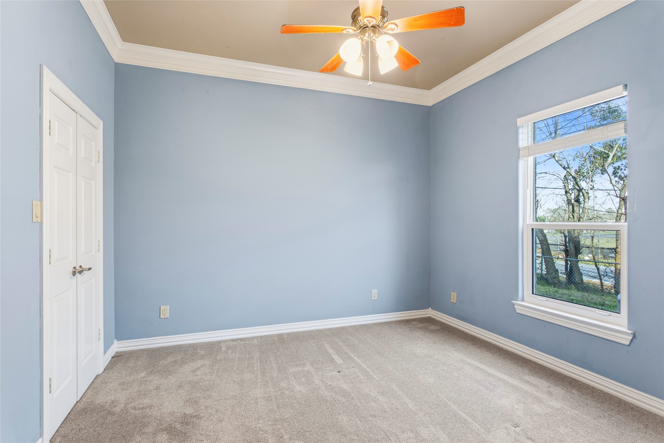 2535 Broadway Street, San Leon, TX 77539
