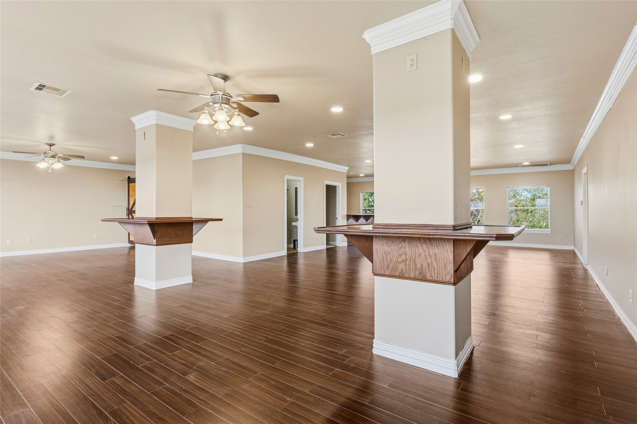 2535 Broadway Street, San Leon, TX 77539