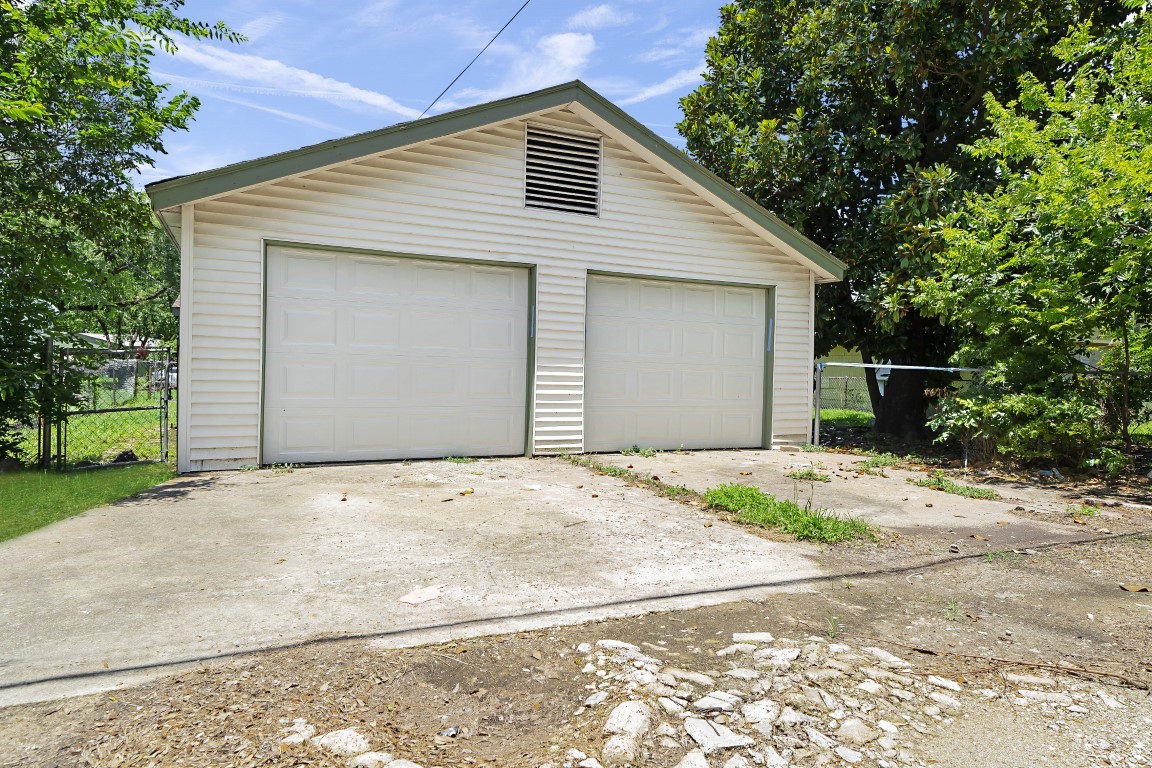 1805 1st Avenue N, Texas City, TX 77590