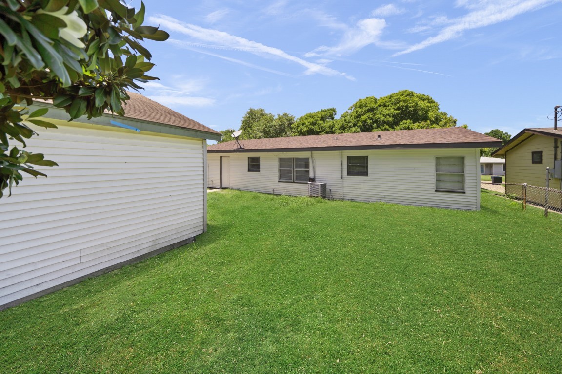 1805 1st Avenue N, Texas City, TX 77590