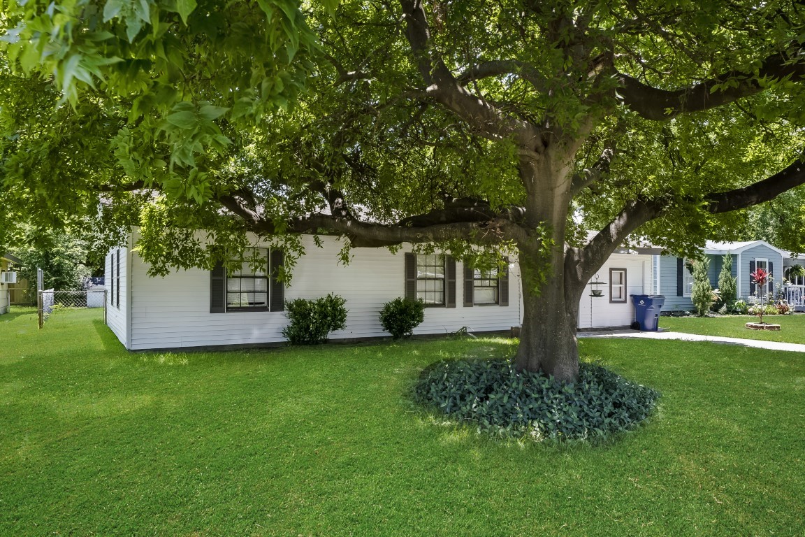 1805 1st Avenue N, Texas City, TX 77590