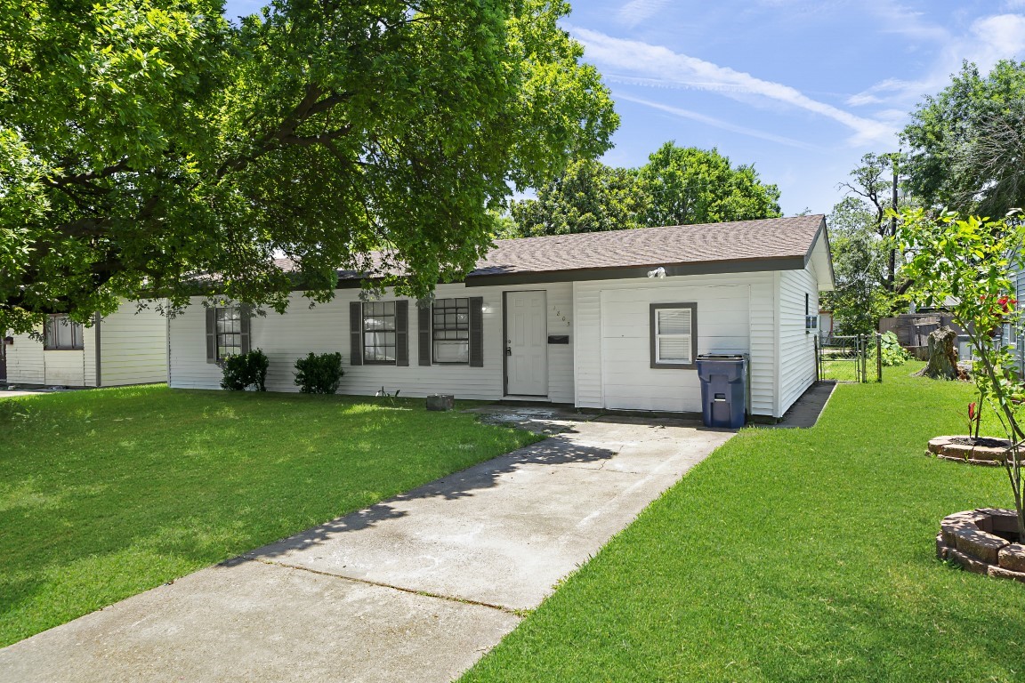 1805 1st Avenue N, Texas City, TX 77590
