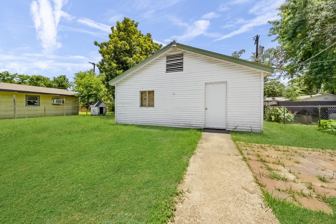 1805 1st Avenue N, Texas City, TX 77590