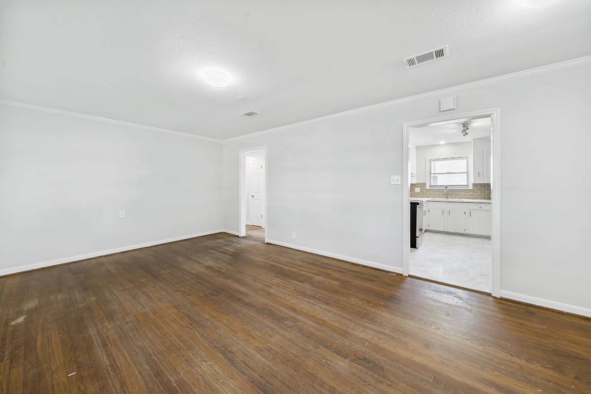 1805 1st Avenue N, Texas City, TX 77590