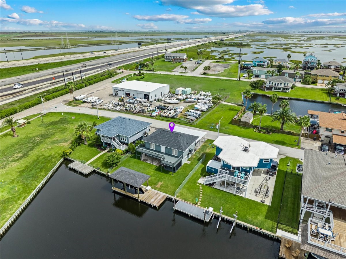 997 Redfish Street, Bayou Vista, TX 77563