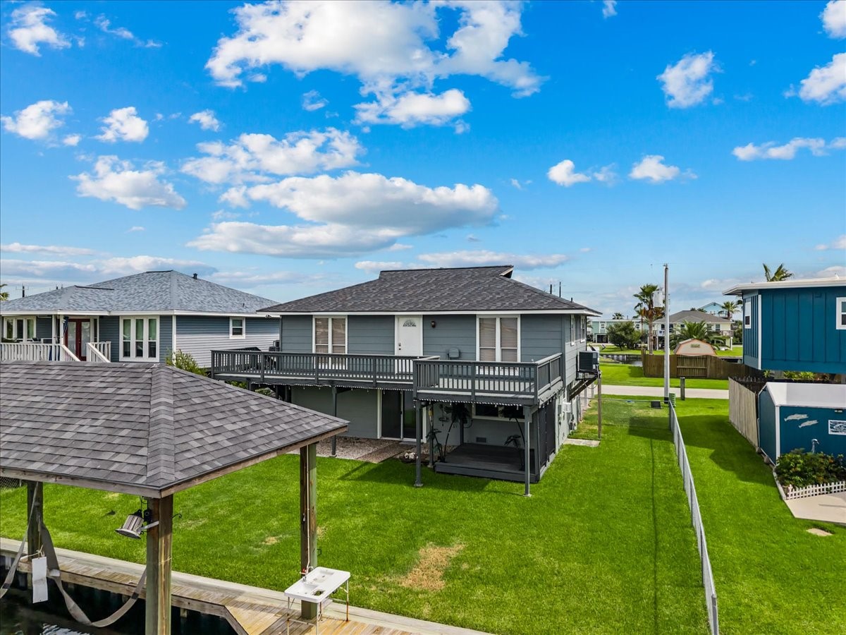 997 Redfish Street, Bayou Vista, TX 77563
