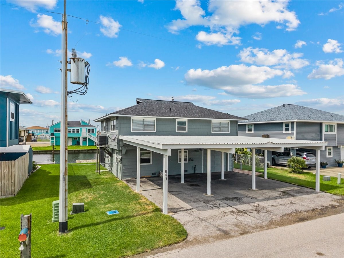 997 Redfish Street, Bayou Vista, TX 77563