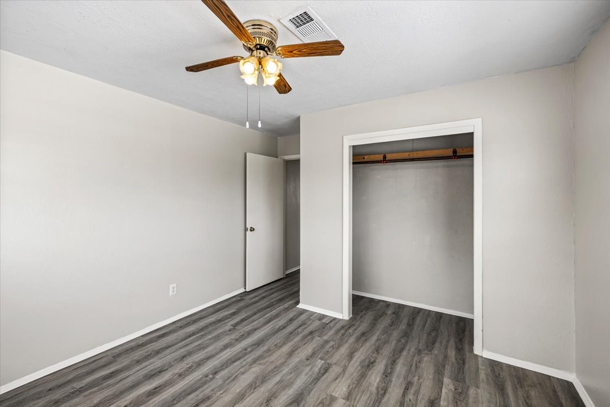 997 Redfish Street, Bayou Vista, TX 77563